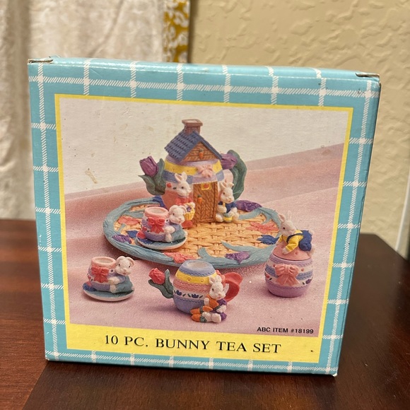 Easter Bunny 10 Pcs Tea set, a.ns Miniature Resin tea set with plates & tray. - Picture 3 of 11